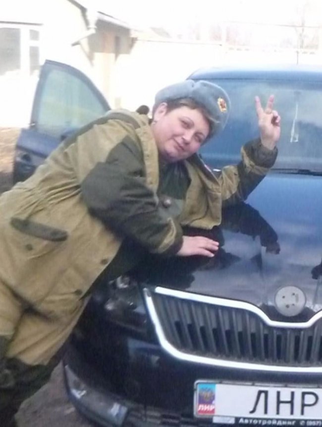 Коригувала обстріли: СБУ викрила командирку угруповання окупантів. ФОТО