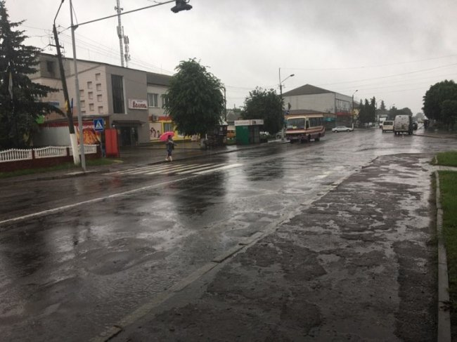На Волині злива підтопила райцентр. ФОТО