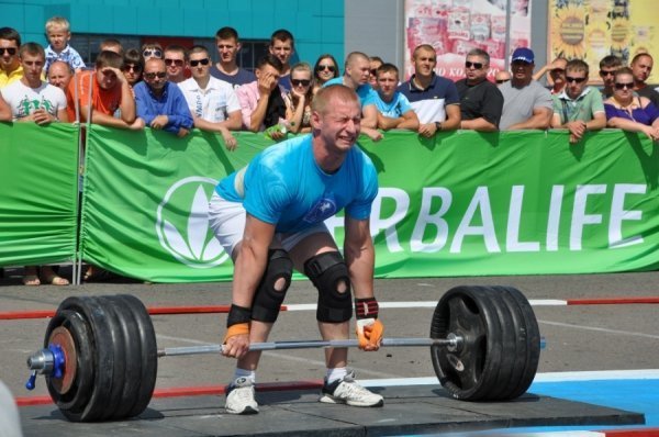 Чемпіонат богатирів у Рівному. ФОТО