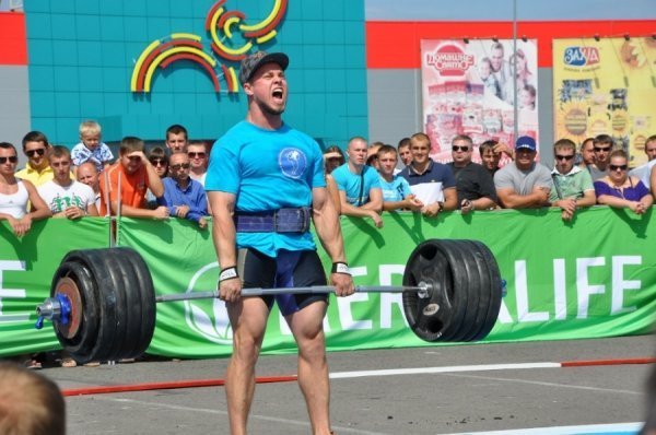 Чемпіонат богатирів у Рівному. ФОТО