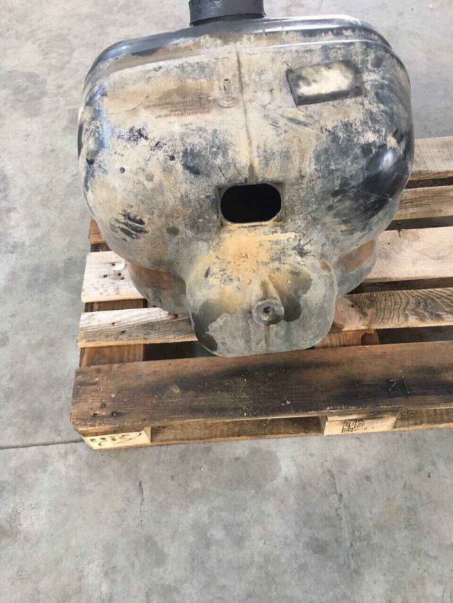 Словаки затримали дві волинські вантажівки з контрабандою бурштину