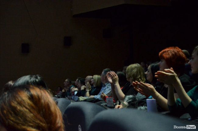 Новорічні хіти та казкова енергетика: як лучан розважали LeoBand Orchestra. ФОТОРЕПОРТАЖ