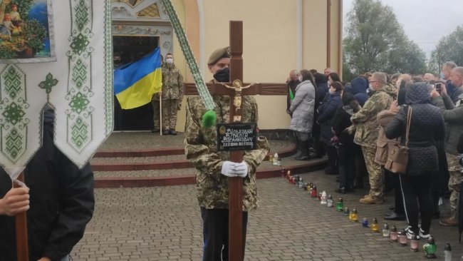 Львівщина прощається із загиблим у авіакатастрофі 20-річним курсантом. ФОТО