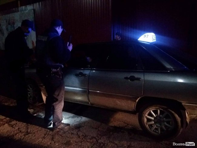 У Луцьку зловили п'яного таксиста, який віз пасажира