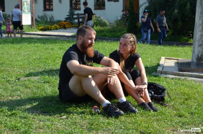 Дзвін мечів та запеклі бої: як у замку Любарта змагаються лицарі. ФОТО