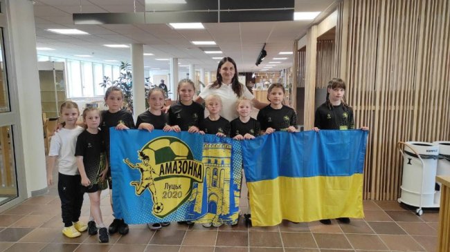 Дівчача футбольна команда з Луцька «Амазонка» підкорила Швецію