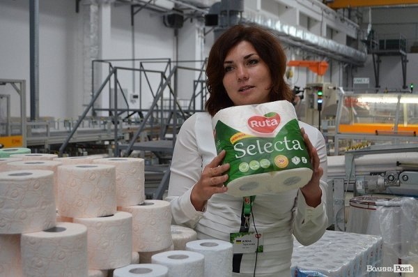 Як у Луцьку виготовляють туалетний папір. ФОТО