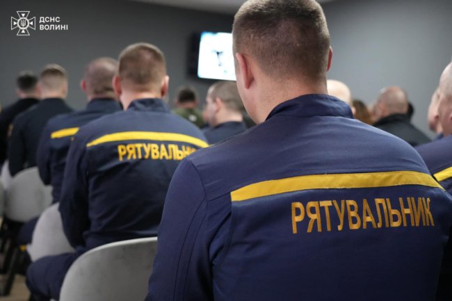 На Волині рятувальники провели на заслужений відпочинок свого колегу