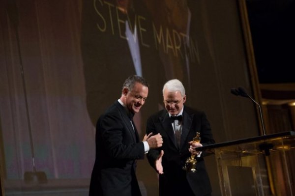 Усміхнена Джолі отримала Оскар. ФОТО