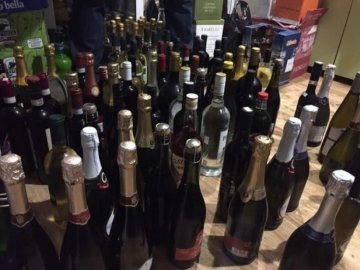 У Луцьку вилучили майже 500 літрів елітного «підпільного» алкоголю