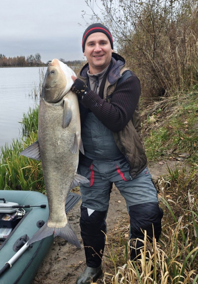 Волинянин спіймав 20-кілограмового товстолоба
