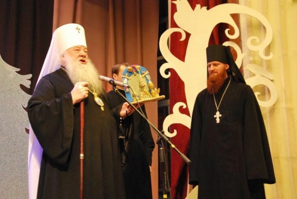 Священики влаштували обездоленим дітям свято. ФОТО