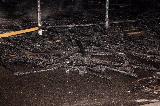 У Дніпрі згорів літній майданчик піцерії, яку заснували атовці