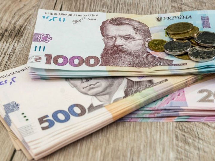 Зарплати волинян відстають від середніх по Україні