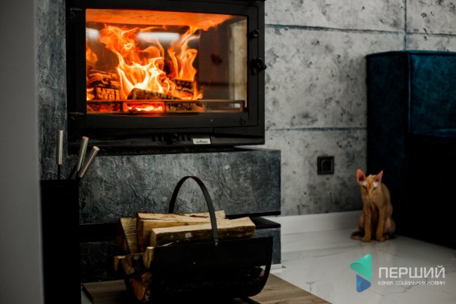 «Якби мали квартиру, одружилися б раніше»: в гостях у Вікторії Доманської та Сергія Стрихарчука. ФОТО*