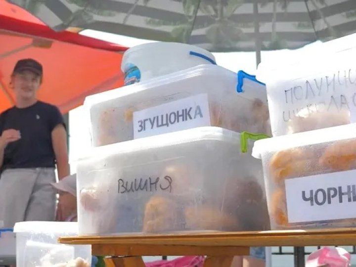 Сума вражає: скільки тисяч за день заробляють на пончиках на Світязі
