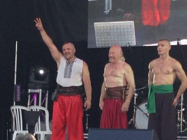 Волинські козаки-гопаківці презентували бойове мистецтво у Торонто. ФОТО