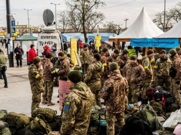 Військовий комісар пояснив, чому повістки вручають на вулиці та блокпостах