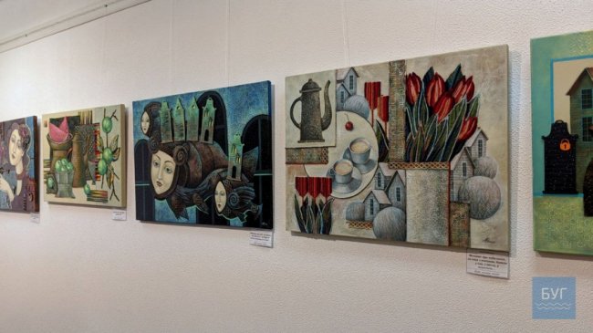 Волинська художниця презентувала свої роботи на виставці. ФОТО