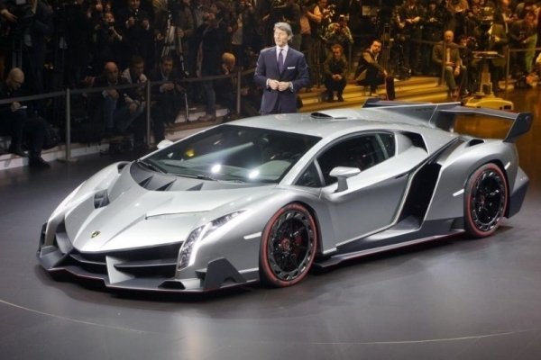 Lamborghini Veneno - 3 900 000 доларів 