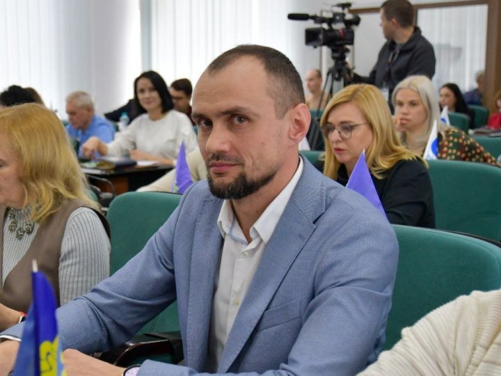 У Луцьку повернуть 30% доплати до зарплати педагогам і вчителям