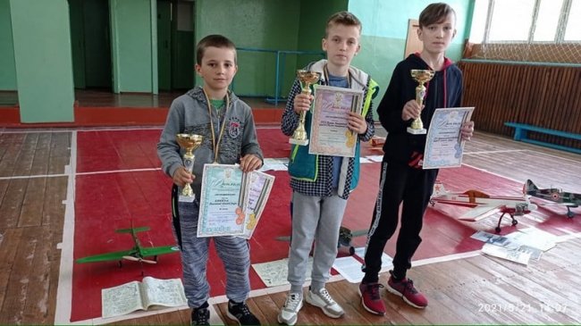 У Ковелі змагалися юні авіамоделісти. ФОТО