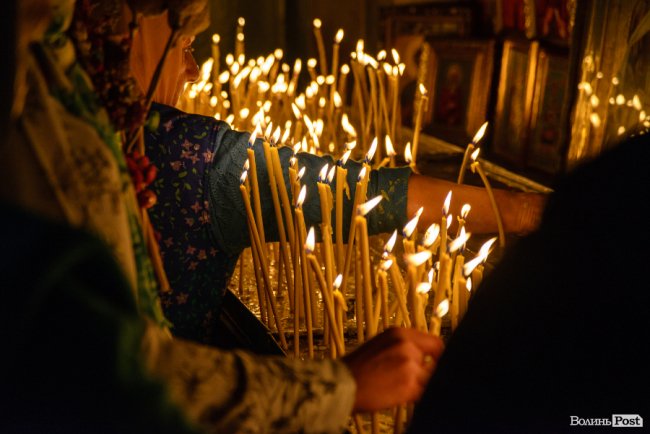 Як лучани на Маковія святили трави та мед. ФОТОРЕПОРТАЖ
