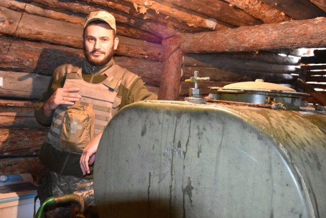 Показали фото волинської «криївки» у луганських лісах