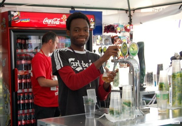 Як у Львові вболівали за Україну в матчі з Францією. ФОТО