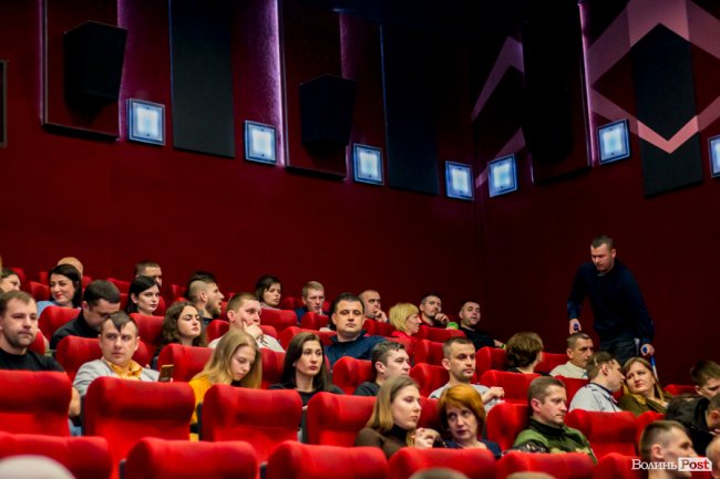 У Луцьку прем’єра фільму «Крути» зібрала Героїв на спільний перегляд. ФОТО