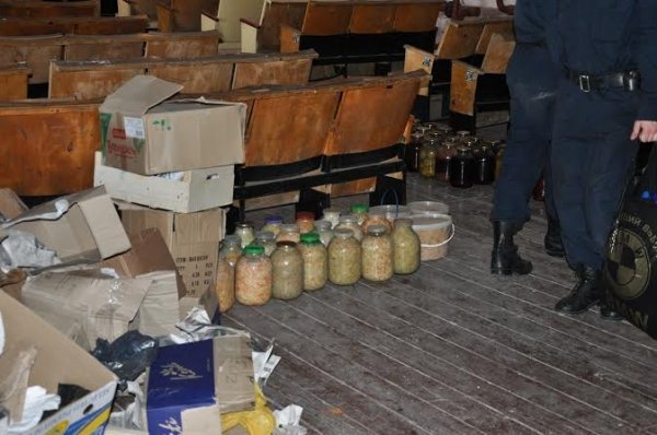 Волиняни зібрали харчі для луцьких ВВшників. ФОТО