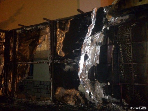 У Луцьку згоріла Стела Героїв