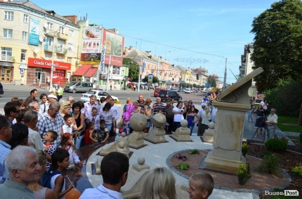 У Луцьку відкрили сонячний годинник. ФОТО 