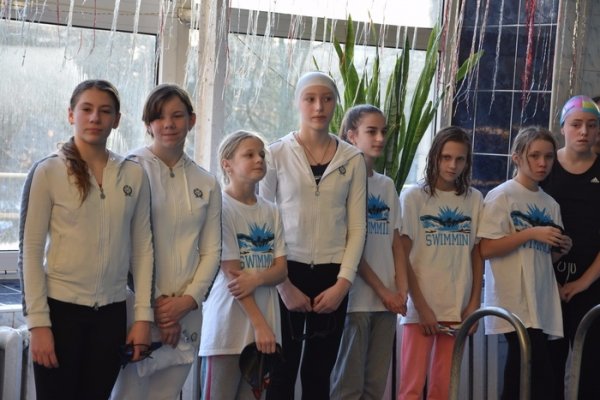 У Луцькому басейні відбулись змагання з плавання