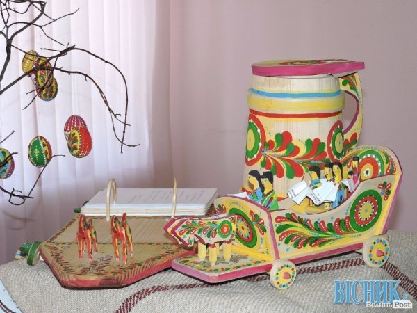 Лучани можуть відвідати унікальну виставку дерев'яних іграшок-забавок. ФОТО