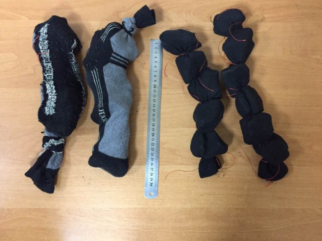 На Волині затримали контрабандиста з бурштином у шкарпетках