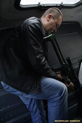 Відлов собак у Луцьку: рушниці, чіпи та гроші. ФОТО