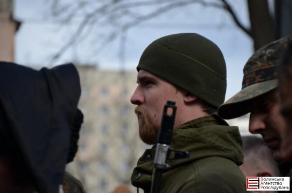 У Луцьку відкрили пам'ятну дошку на честь бійця. ФОТО