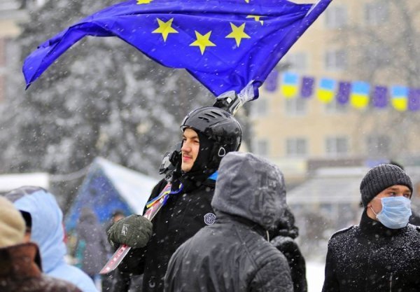 Як у Луцьку «тролять» скандальні закони. ФОТО