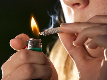 Підрахували, скільки сигарет скурюють волиняни