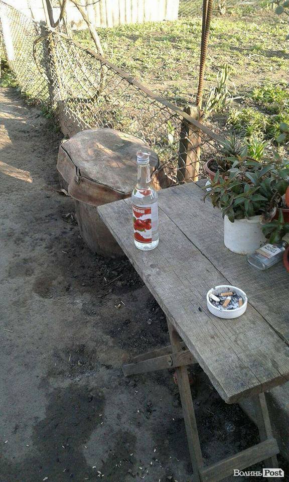 У Луцьку чоловік з самого ранку продавав сурогат