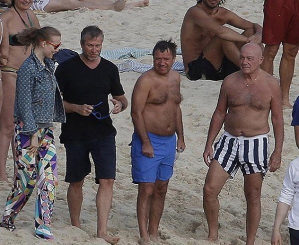 Пляжна мода від «сильних світу цього». ФОТО