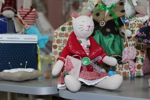 У Луцьку - незвична виставка ляльок ручної роботи. ФОТО