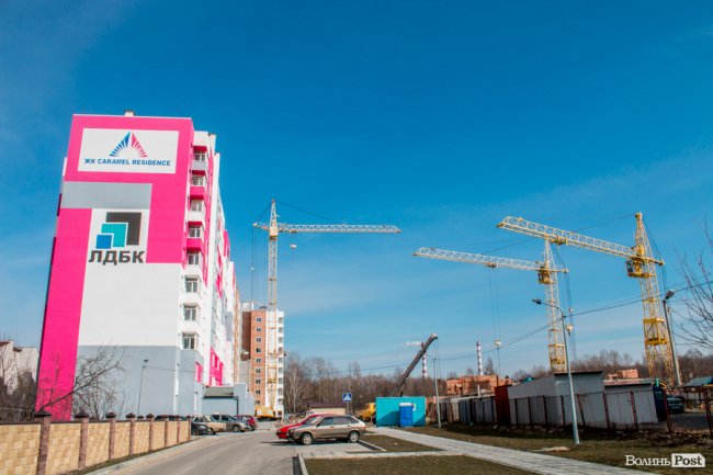 Ростуть, мов на дріжджах: як у ЖК «Caramel Residence» будують «карамельні» багатоповерхівки. ФОТО*