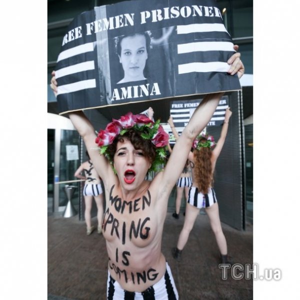 FEMEN «атакували» Європарламент. ФОТО