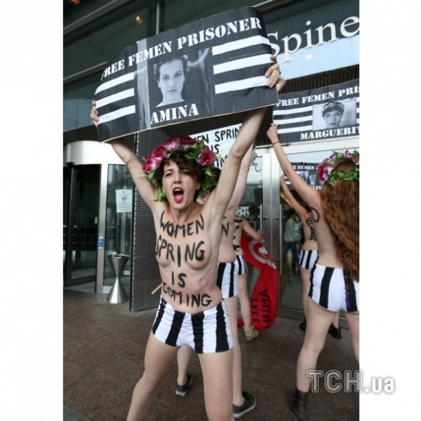 FEMEN «атакували» Європарламент. ФОТО