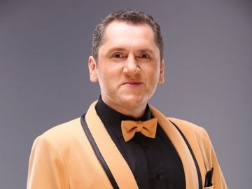 Актор Олег Іваниця, який зараз служить у ЗСУ, став батьком учетверте