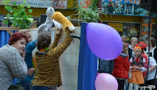 Луцькі діти грали у «маленьких театрах». ФОТО