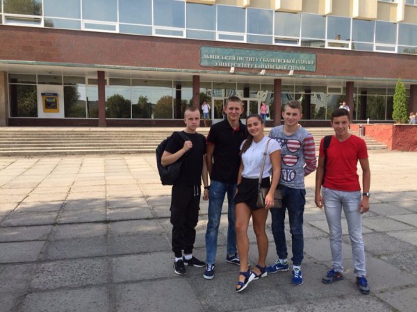 Волинські школярі можуть виграти 50 тисяч від ПриватБанку*