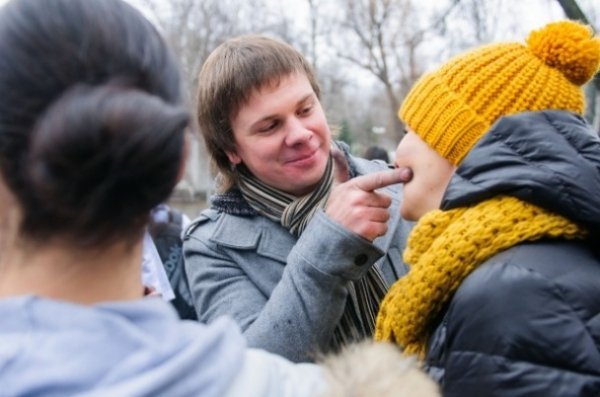 Як зірки прибирали на барикадах. ФОТО